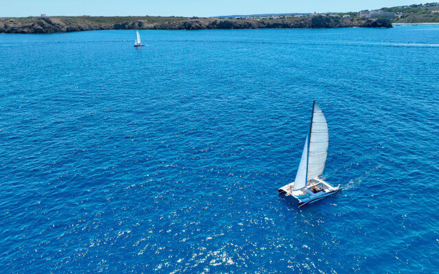 utazás, Menorca, Programok magyarul, Félnapos Katamarán Túra: Menorca Északi Tengeri Rezervátuma, 0