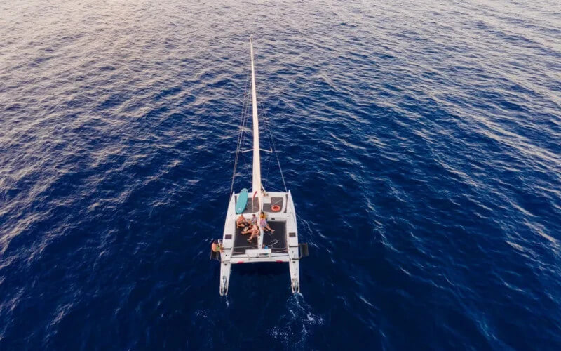 utazási iroda, Menorca, Programok magyarul, Félnapos Katamarán Túra: Menorca Északi Tengeri Rezervátuma, 1