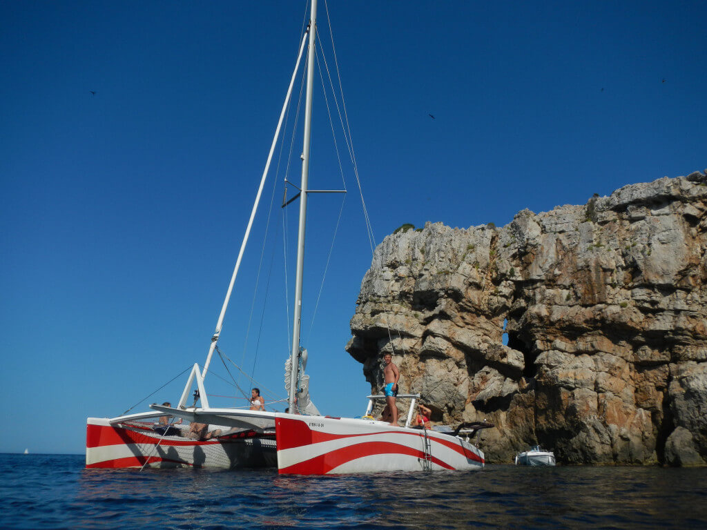 utazási iroda, Menorca, Programok magyarul, Félnapos Katamarán Túra: Menorca Északi Tengeri Rezervátuma, 4