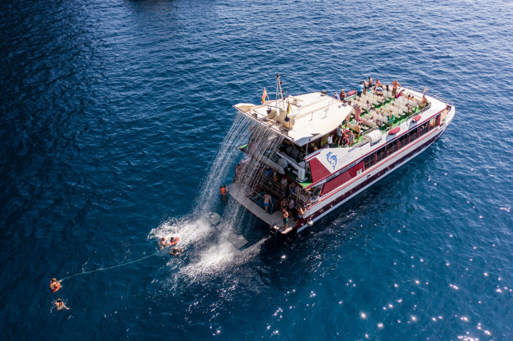 üdülés Kanári-szigetek, Tenerife, Programok magyarul, Hajókirándulás és Bálnales üvegfenekű Hajóval, 19
