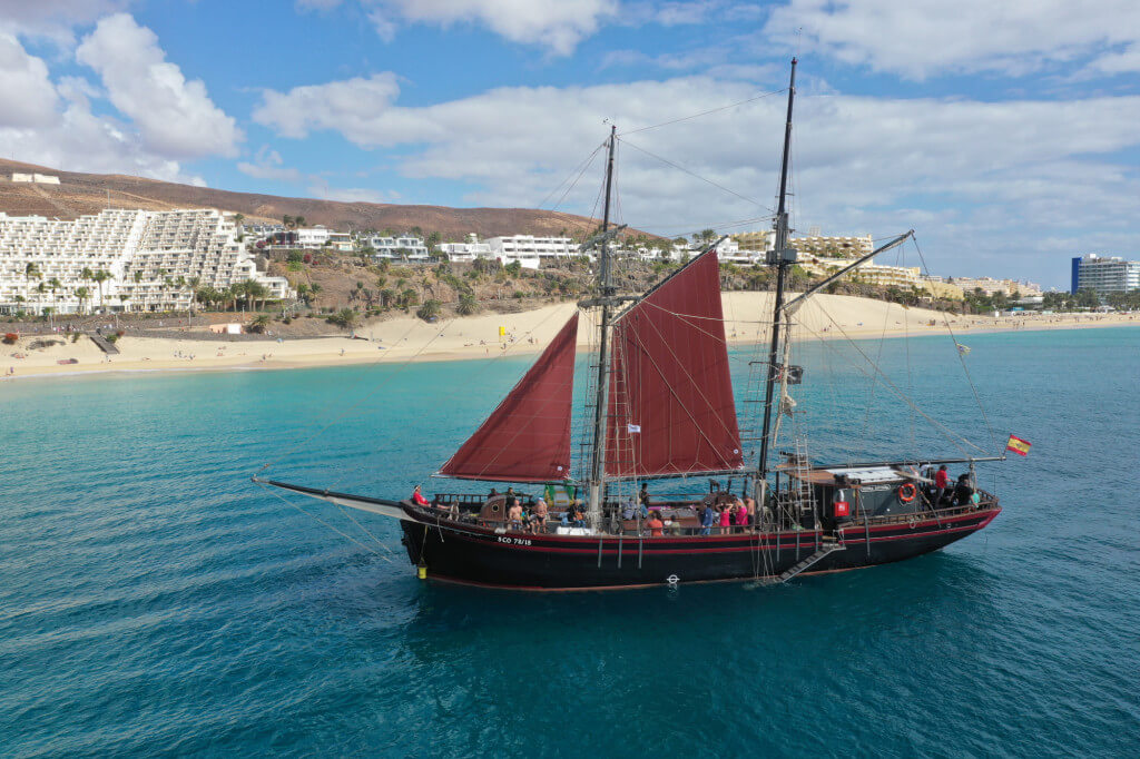 kanári nyaralás, Fuerteventura, Programok magyarul, Viking Hajó Bálna- és Delfinles, 0