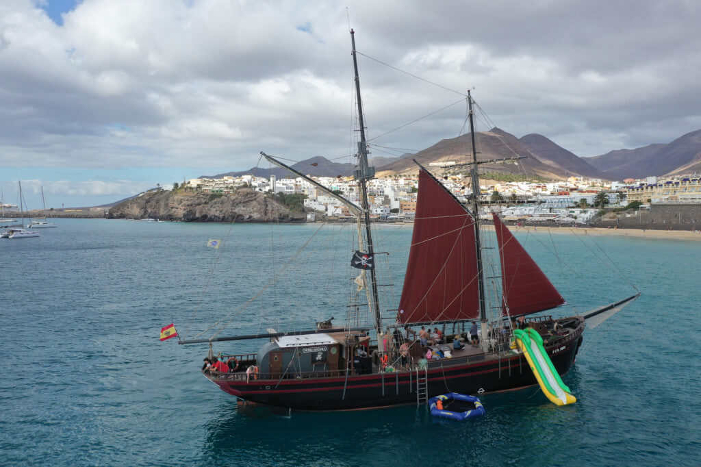 utazás repülővel, Fuerteventura, Programok magyarul, Viking Hajó Bálna- és Delfinles, 10