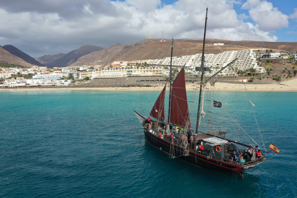 utazási ajánlatok, Fuerteventura, Programok magyarul, Viking Hajó Bálna- és Delfinles, 3